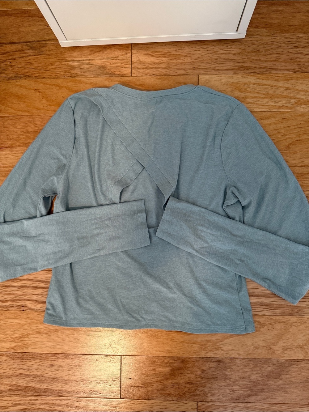 Beyond Yoga Light Blue Long-Sleeve Crewneck Top - Picture 6 of 9